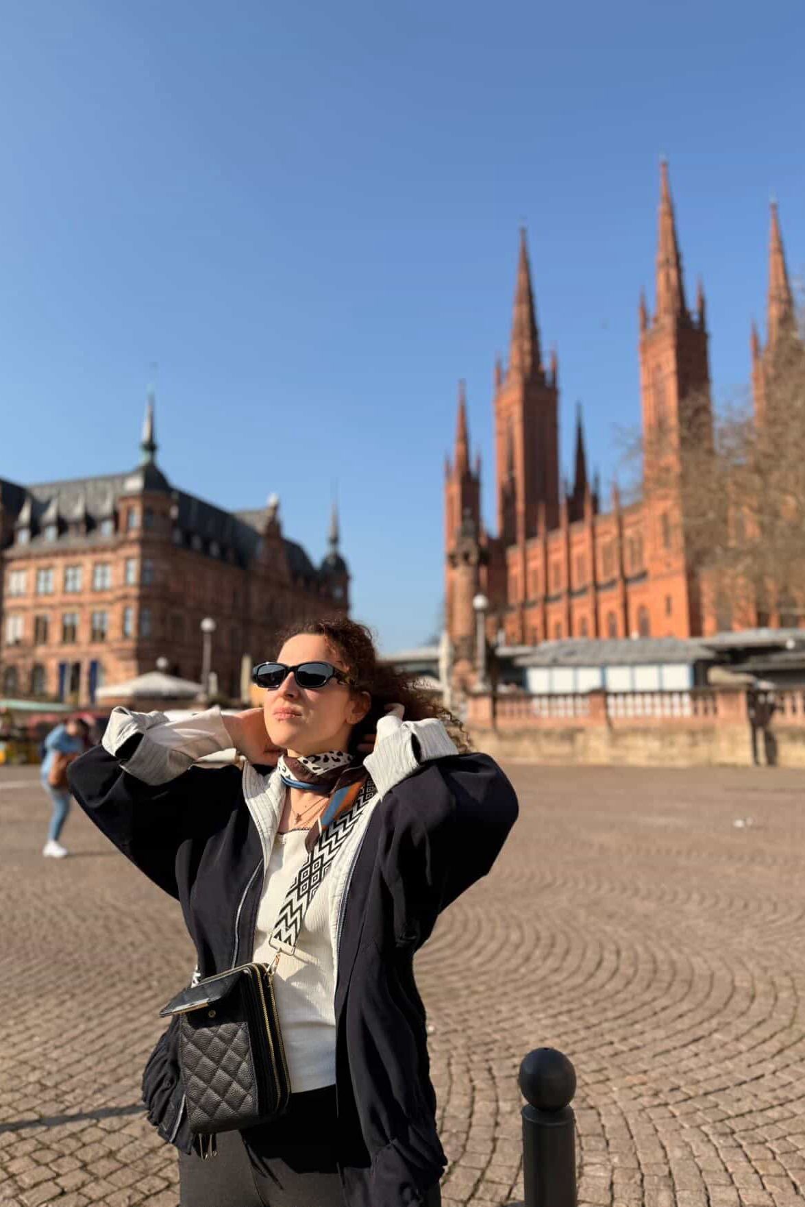 Xhoi, Model aus Wiesbaden