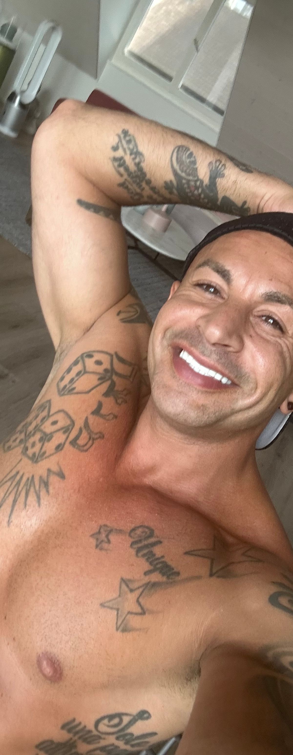 Sandro, Model aus Basel