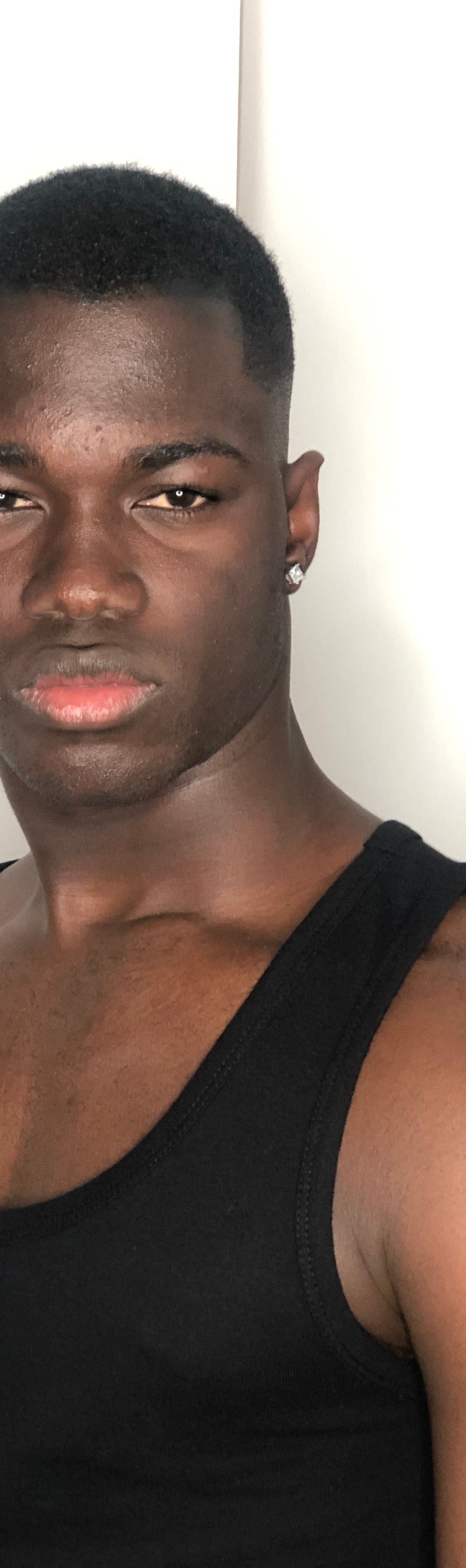 Mohamed Christ Dylan, Model aus Bonn