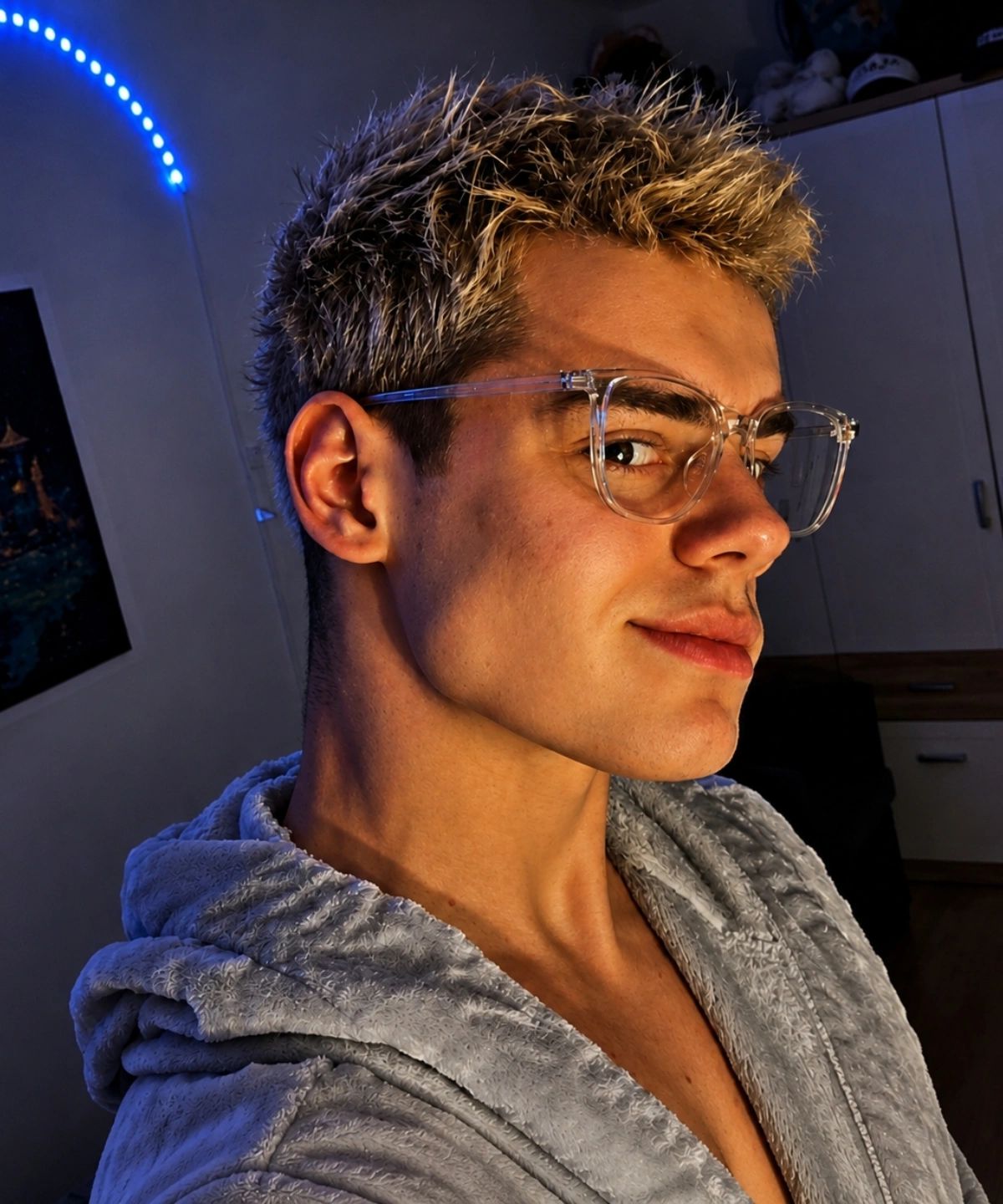 Adrian, Model aus Trier